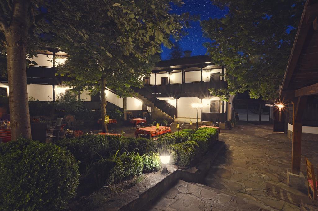 Family Hotel Fenerite Gabrovo Exteriér fotografie