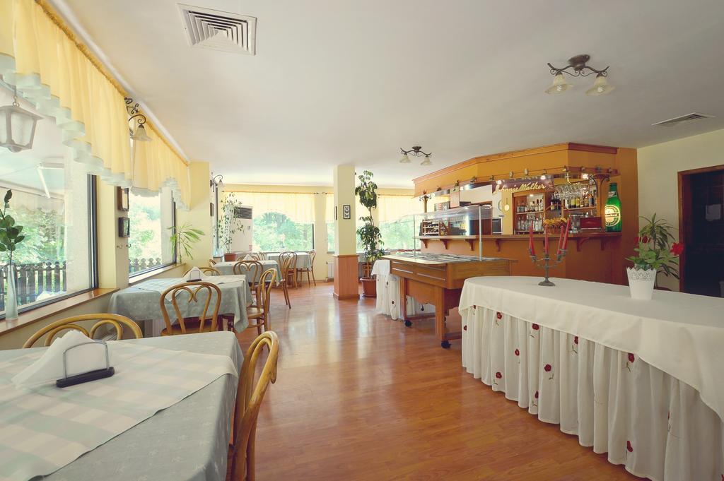 Family Hotel Fenerite Gabrovo Exteriér fotografie