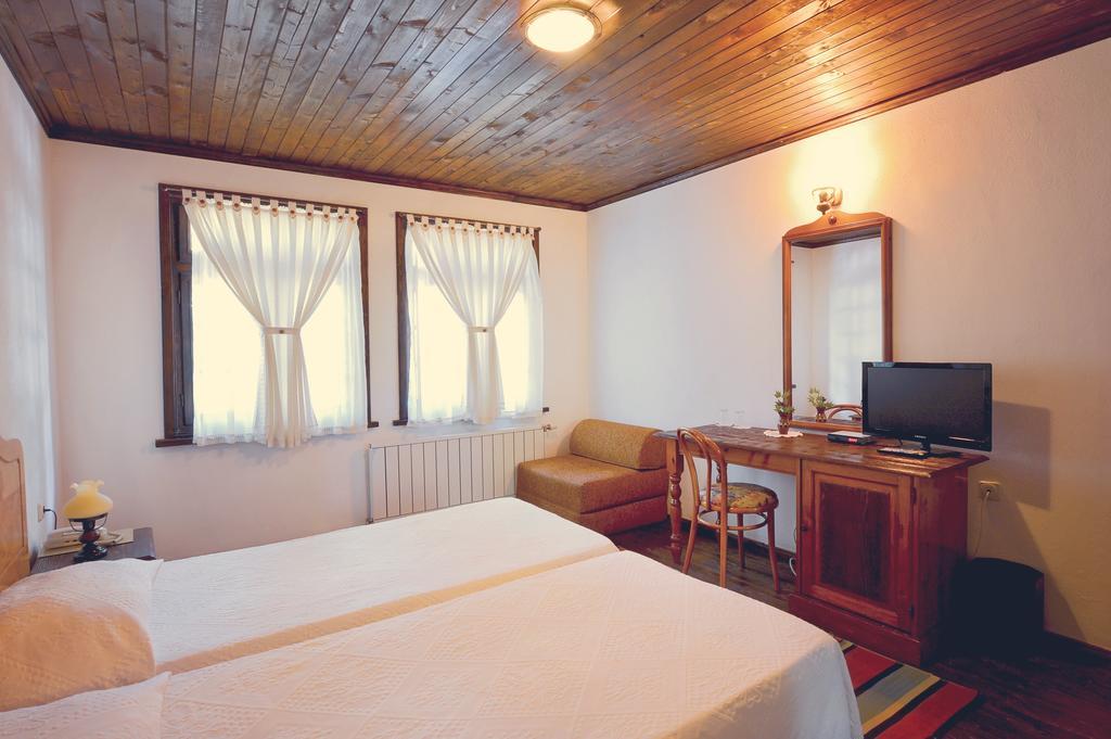 Family Hotel Fenerite Gabrovo Exteriér fotografie