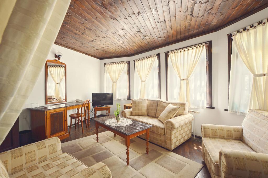 Family Hotel Fenerite Gabrovo Exteriér fotografie