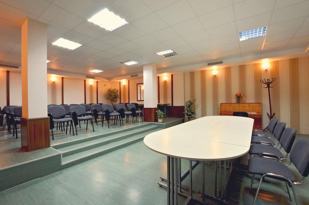Family Hotel Fenerite Gabrovo Exteriér fotografie