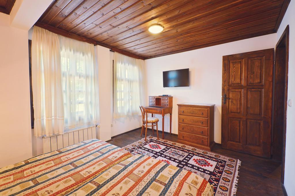 Family Hotel Fenerite Gabrovo Exteriér fotografie