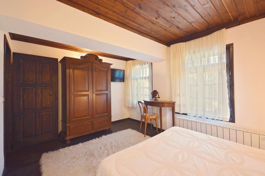 Family Hotel Fenerite Gabrovo Exteriér fotografie