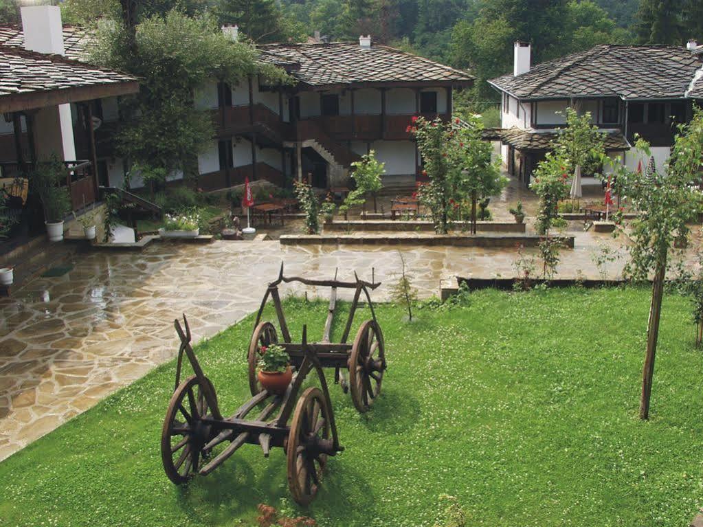 Family Hotel Fenerite Gabrovo Exteriér fotografie