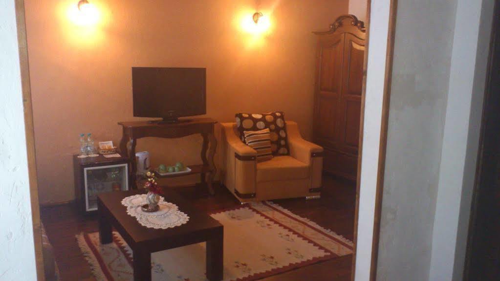 Family Hotel Fenerite Gabrovo Exteriér fotografie